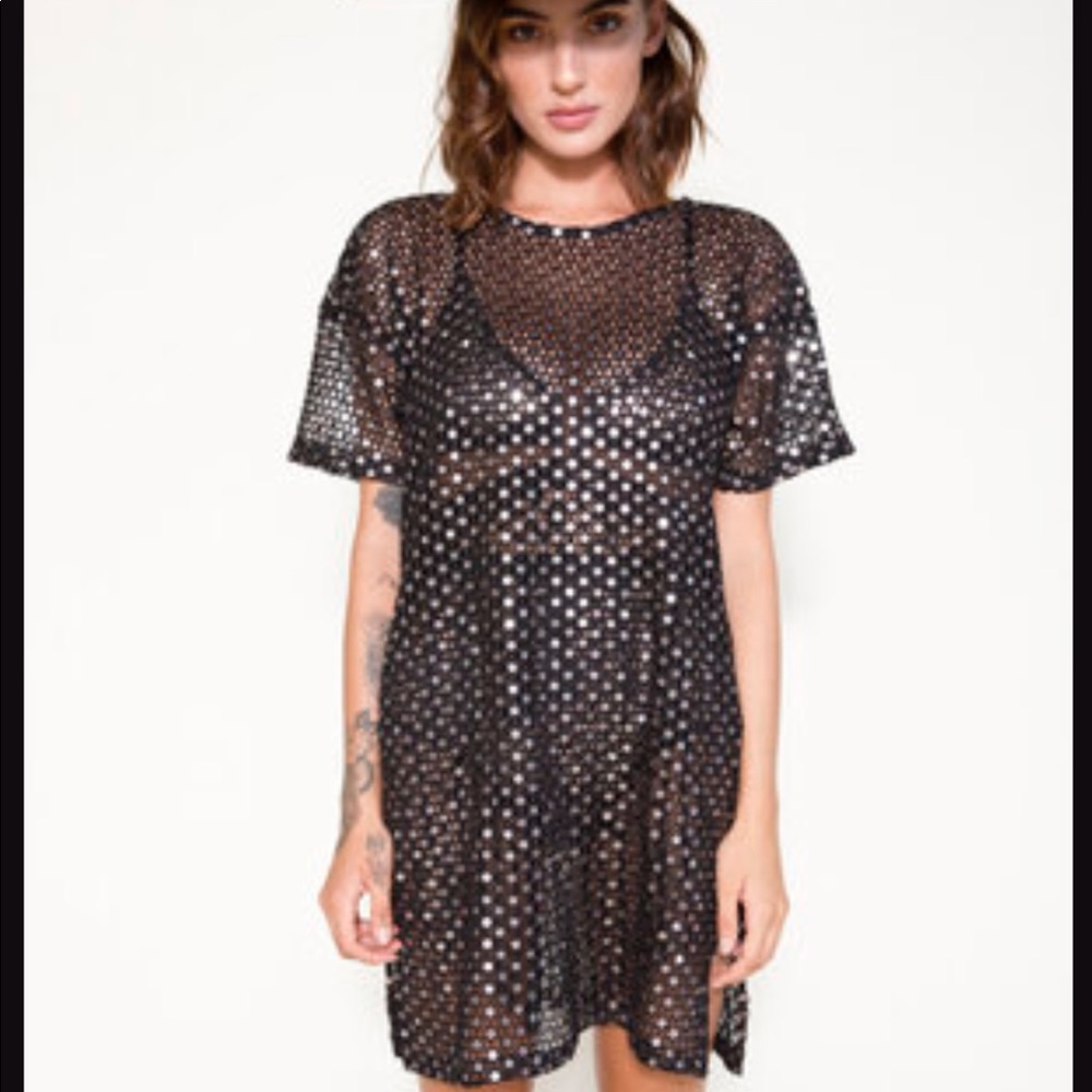 EastnWest label castaway t dress in black mirror